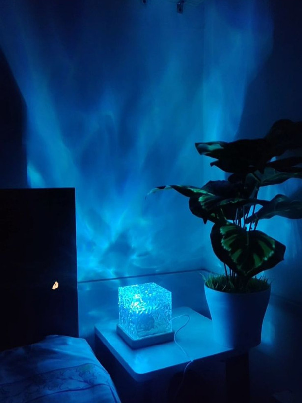 چراغ خواب موج آب